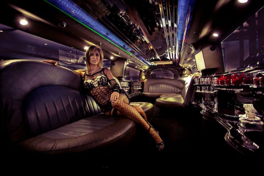 Strippelimo i Warsawa - lukseriøs limousin med en het polsk stripper