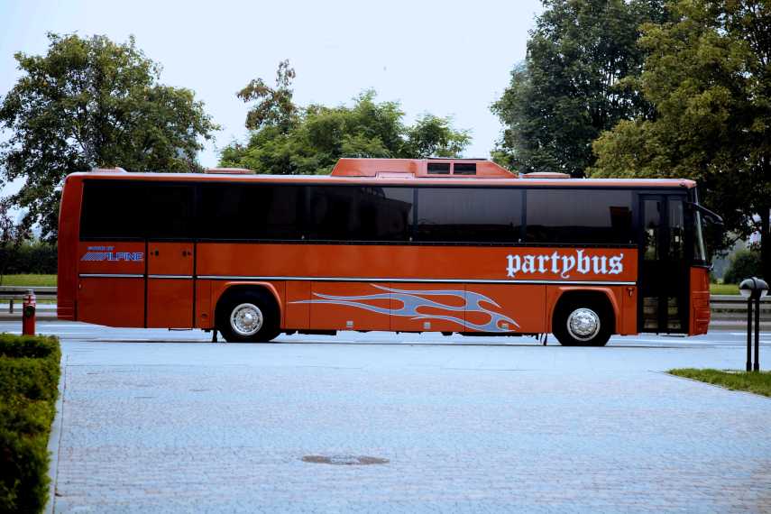 Partybus Tallinn | Die ultimative Party auf Rädern | Pissup Reisen
