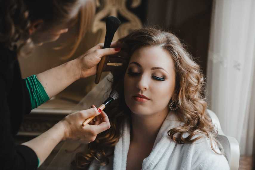 Professionelles Make-up & Hairstyling | JGA Prag Frauen