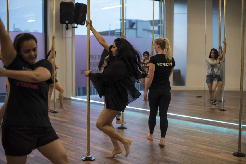 Pole Dance Kurs | JGA Amsterdam Frauen