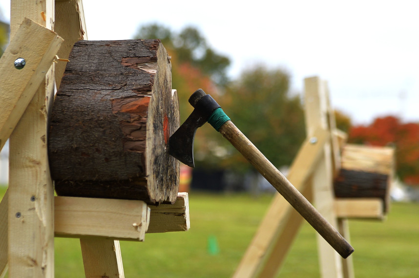 Axe Throwing Competition | Pissup