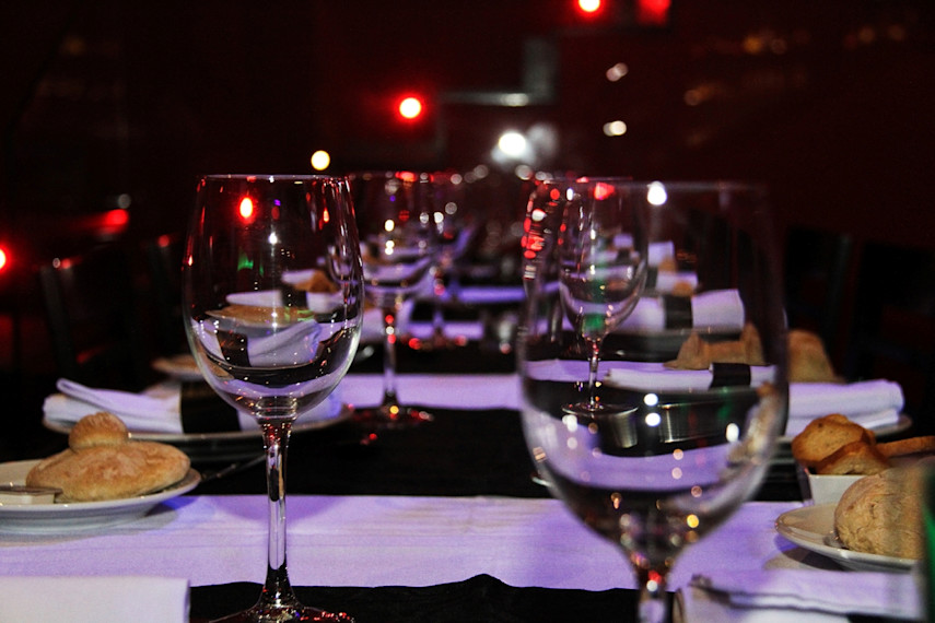 Strip-Dinner-Show Lissabon | Jetzt mit Pissup buchen!