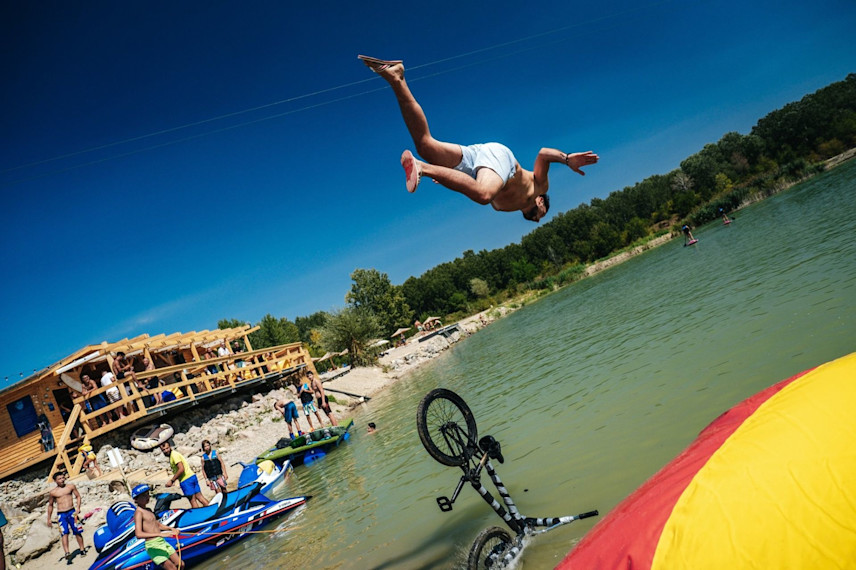 Tag am See Bukarest | Jetzt mit Pissup buchen!