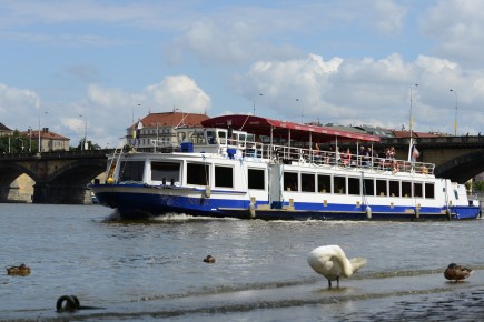 motorboot mieten prag