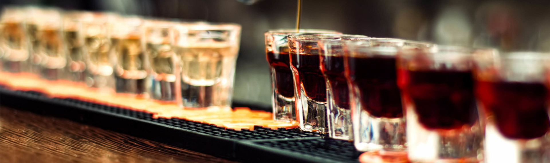 Tournée des Bars avec 5 shots de Vodka à Cracovie | EVG.fr