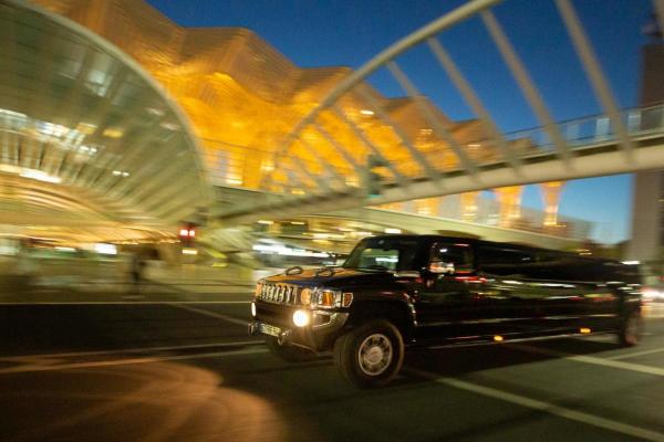 hummer limousine travel rock