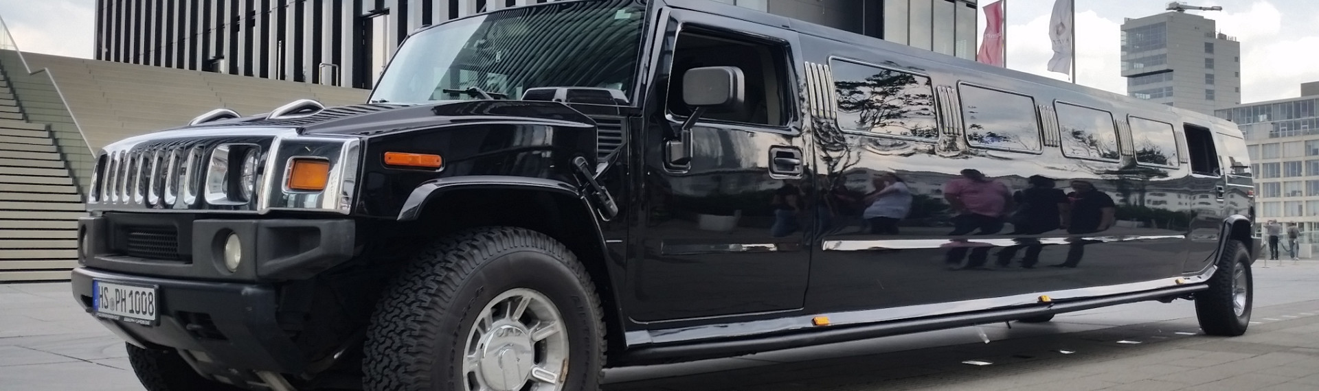 Limousine Hummer à Bordeaux : voyage de luxe d'1 heure | EVG.fr