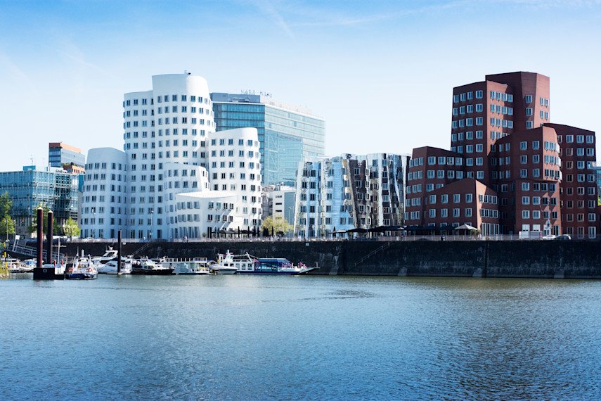 Öffentliche Bootstour Düsseldorf | Jetzt mit Pissup buchen!