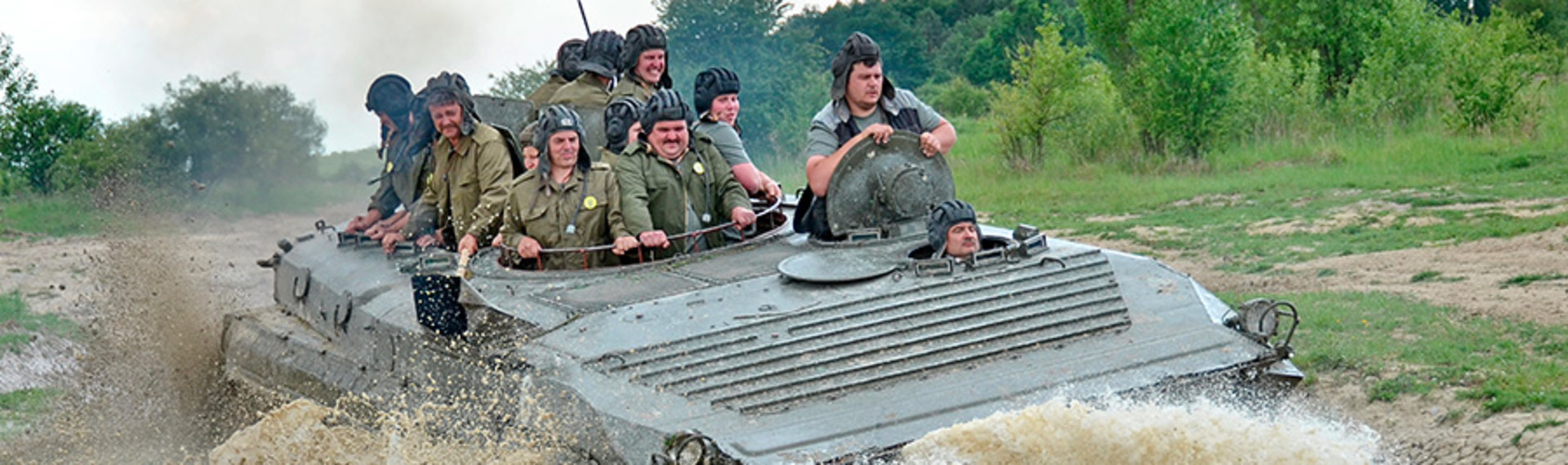 Udforsk militære kampvogne - Guidet tur og kørsel i BMP-1 kampvogn