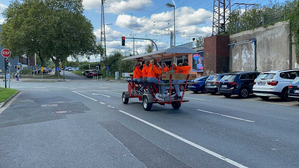 Prosecco Bike in Cologne | Pissup Stag Dos