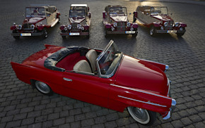 Oldtimey Car Sightseeing Tour in Prague