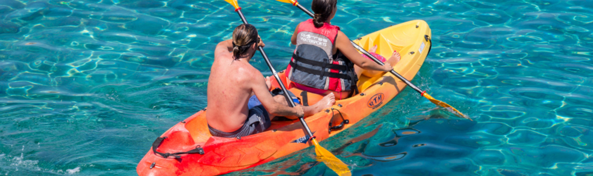 Kayak dans les Calanques à Marseille | LE Site EVG | Pissup Voyages